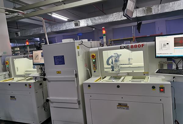 深圳大疆全自動分板機使用現場
